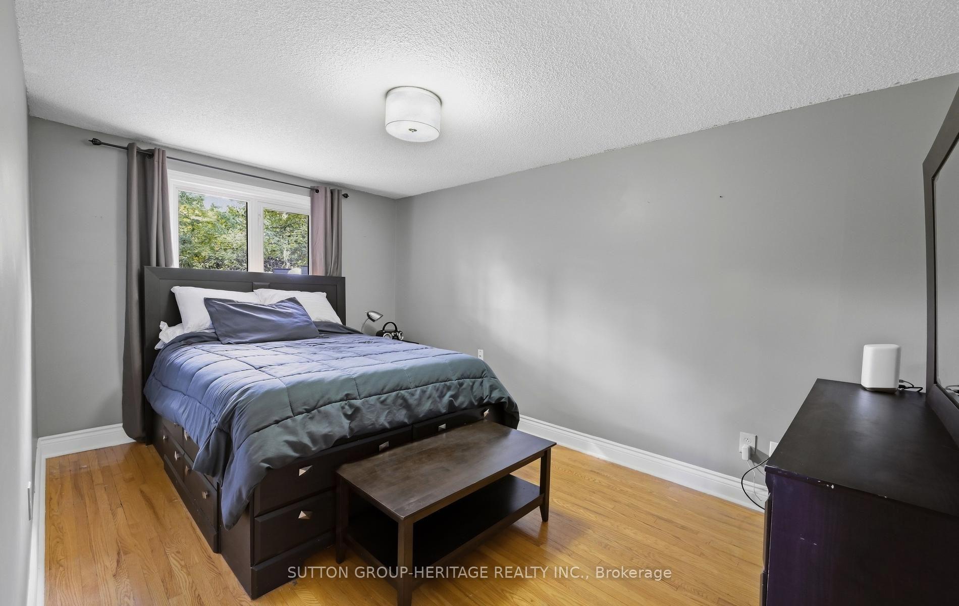 Photo 7 of 20 Strathy Road, Ajax, South East — HOMEH
