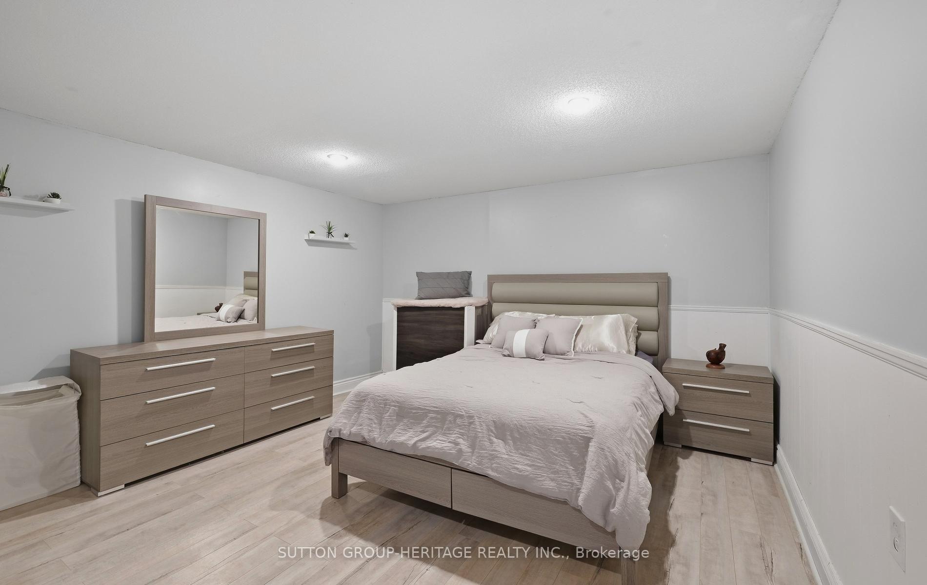 Photo 15 of 20 Strathy Road, Ajax, South East — HOMEH