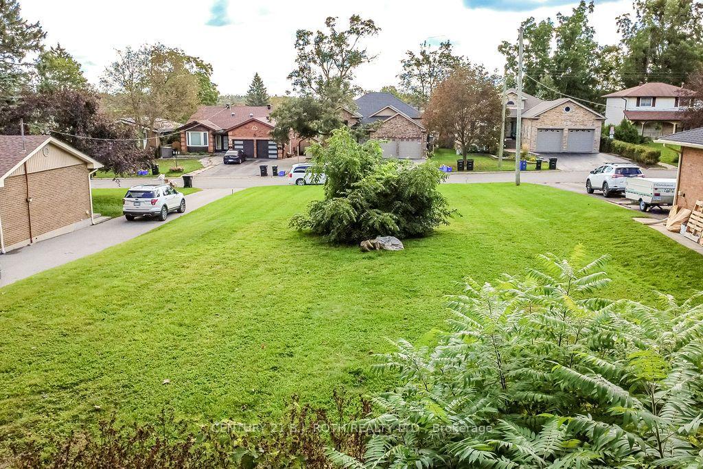 Photo 3 of 12A Ottaway Avenue, Barrie, Wellington — HOMEH