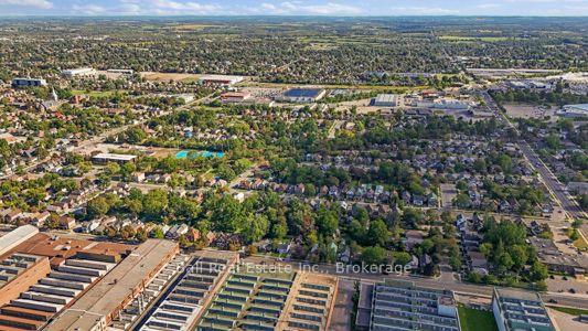 Photo 5 of 547 Albert Street, Peterborough, Town Ward 3 — HOMEH