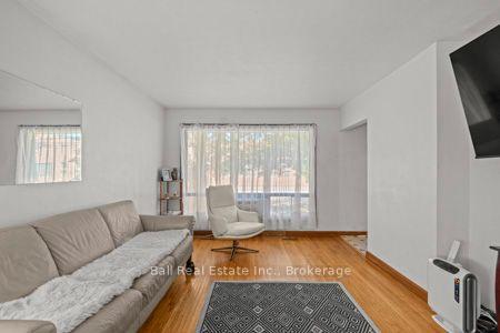 Photo 11 of 547 Albert Street, Peterborough, Town Ward 3 — HOMEH