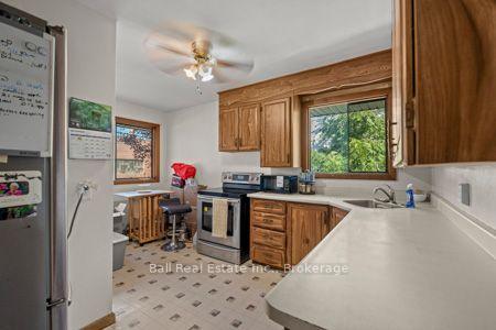 Photo 12 of 547 Albert Street, Peterborough, Town Ward 3 — HOMEH