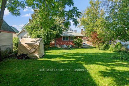 Photo 40 of 547 Albert Street, Peterborough, Town Ward 3 — HOMEH