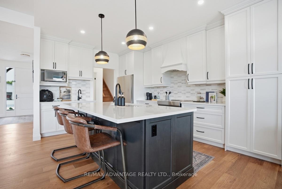 Photo 11 of 177 Martin Road, Middlesex Centre, Delaware Town — HOMEH