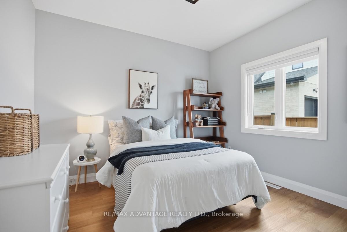 Photo 24 of 177 Martin Road, Middlesex Centre, Delaware Town — HOMEH