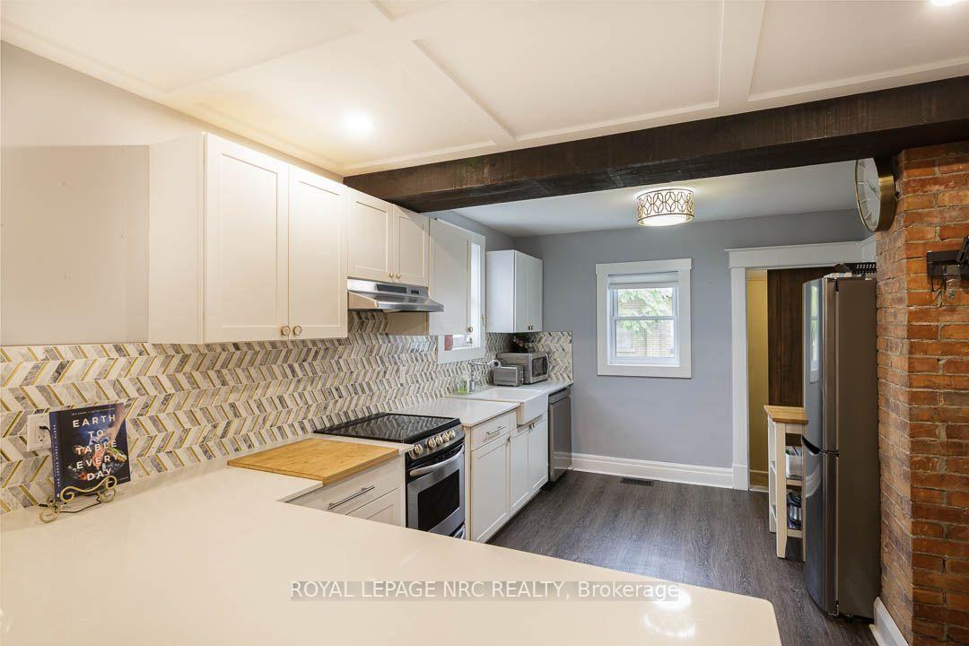 Photo 2 of 241 Vine Street, St. Catharines, Fairview — HOMEH