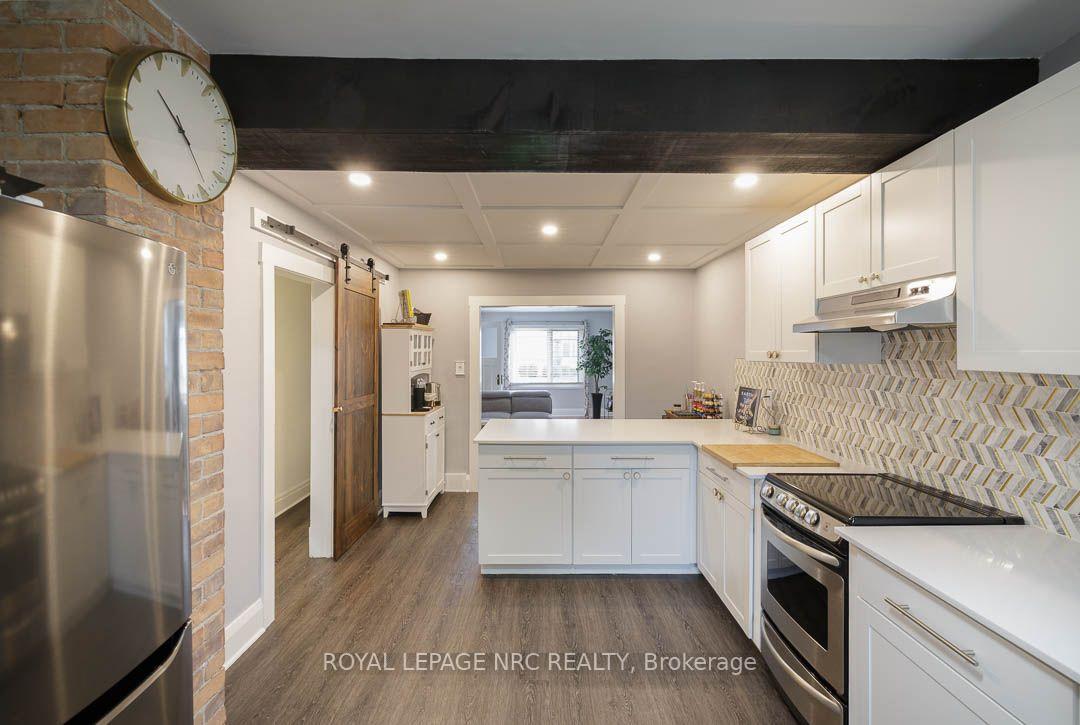 Photo 4 of 241 Vine Street, St. Catharines, Fairview — HOMEH