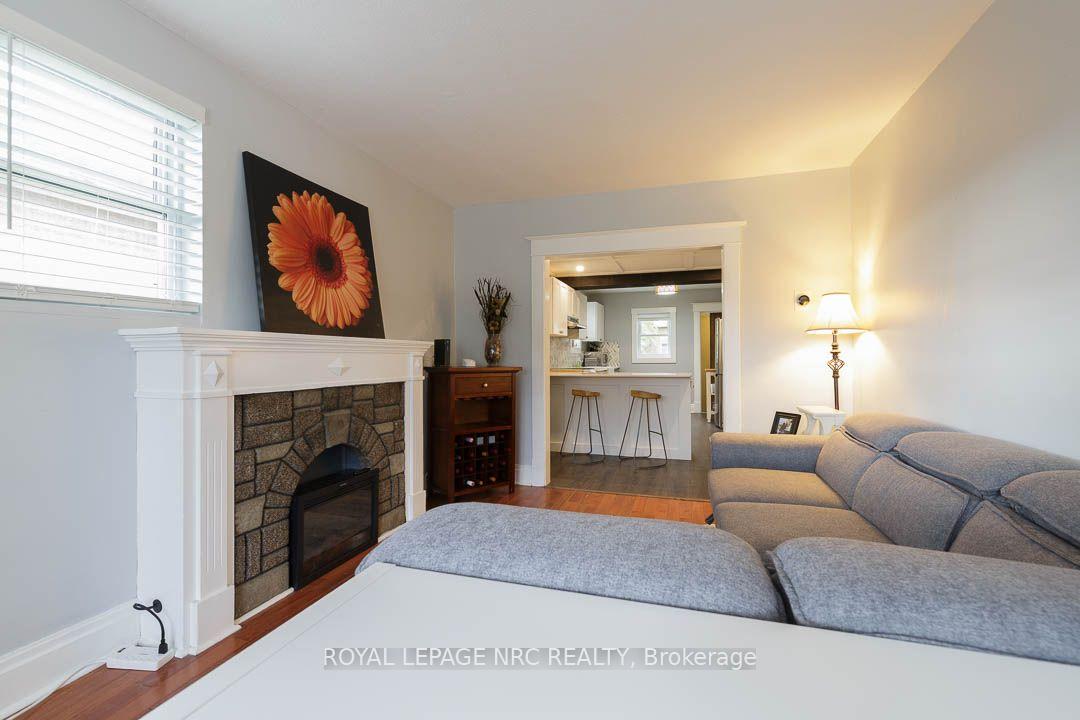 Photo 7 of 241 Vine Street, St. Catharines, Fairview — HOMEH