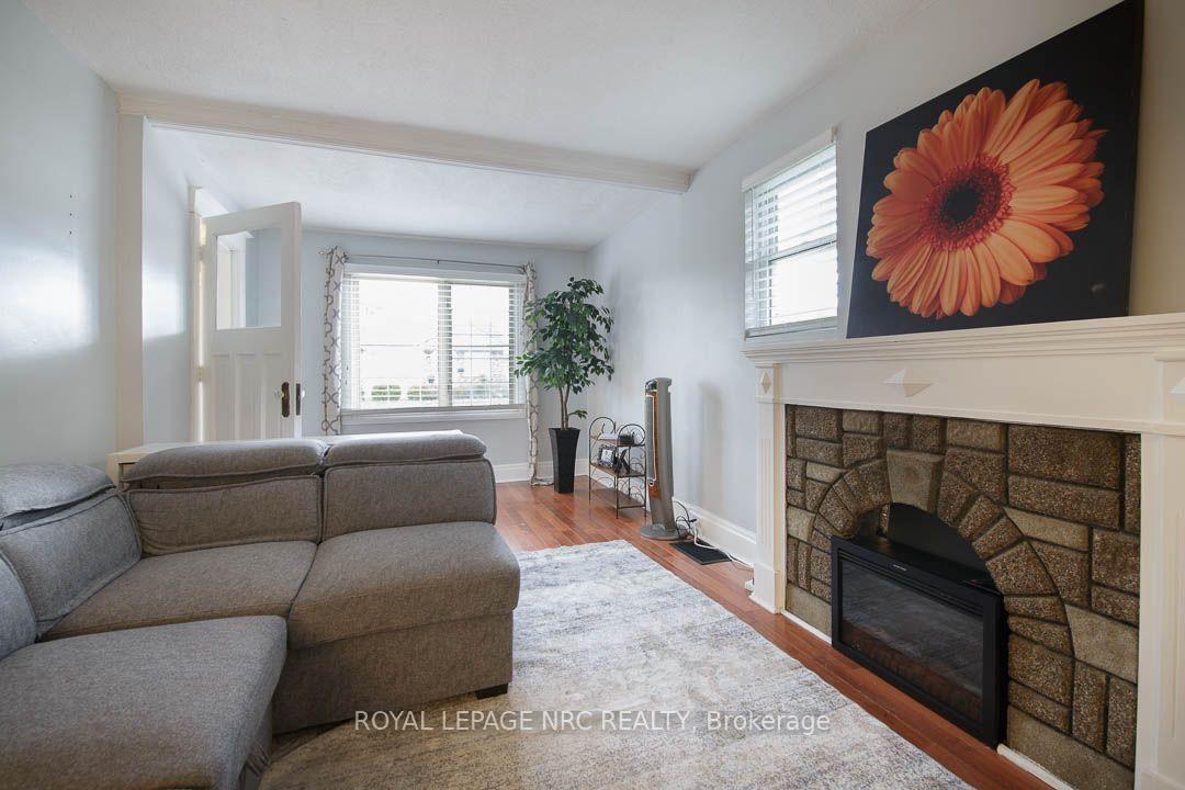 Photo 8 of 241 Vine Street, St. Catharines, Fairview — HOMEH