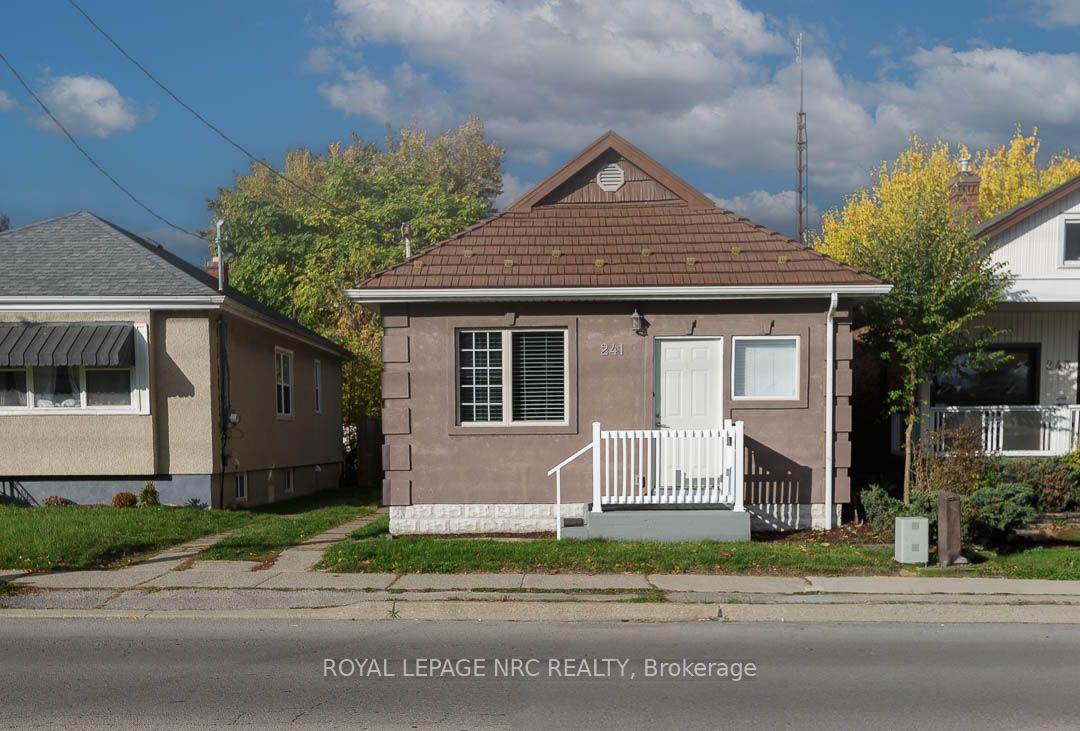 Photo 15 of 241 Vine Street, St. Catharines, Fairview — HOMEH