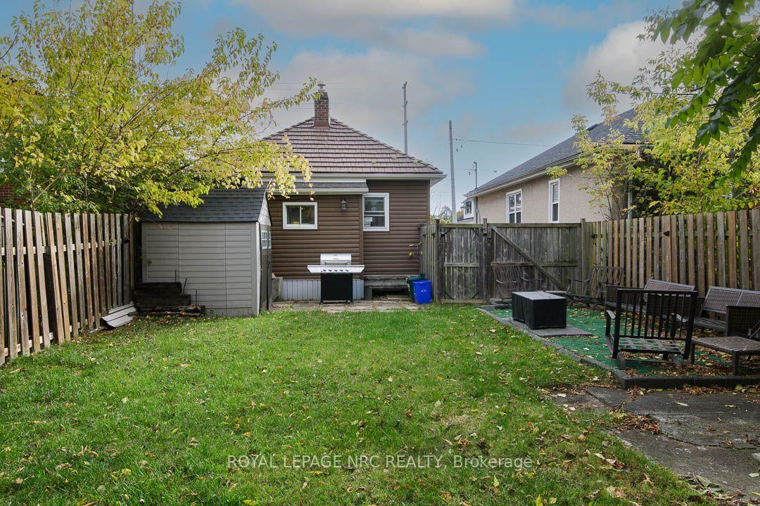 Photo 17 of 241 Vine Street, St. Catharines, Fairview — HOMEH