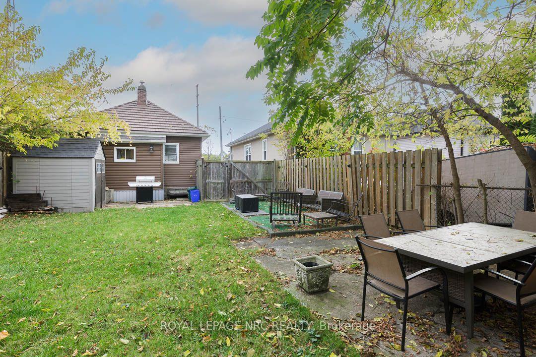 Photo 18 of 241 Vine Street, St. Catharines, Fairview — HOMEH