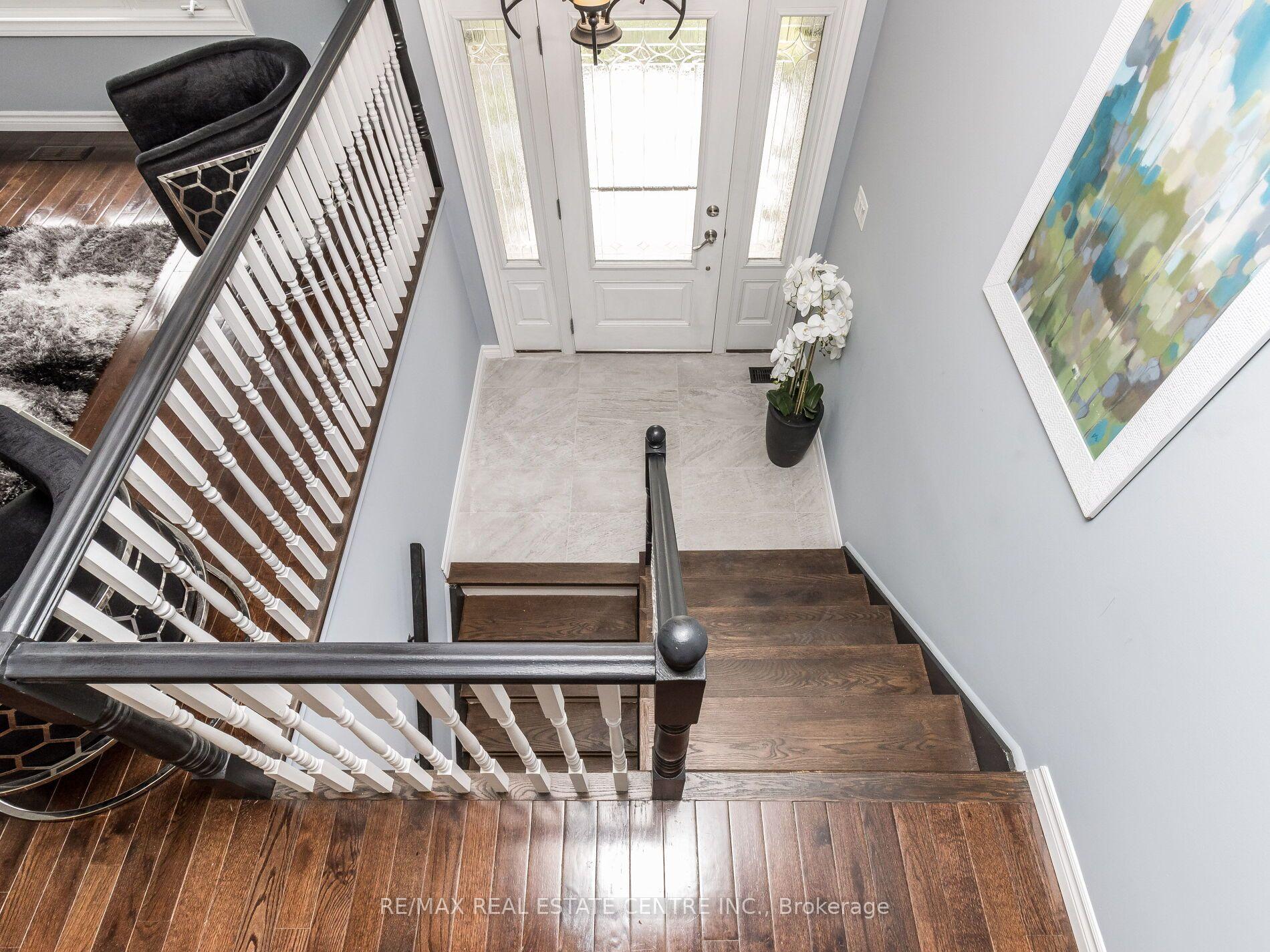 Photo 5 of 28 Teskey Court, Collingwood — HOMEH