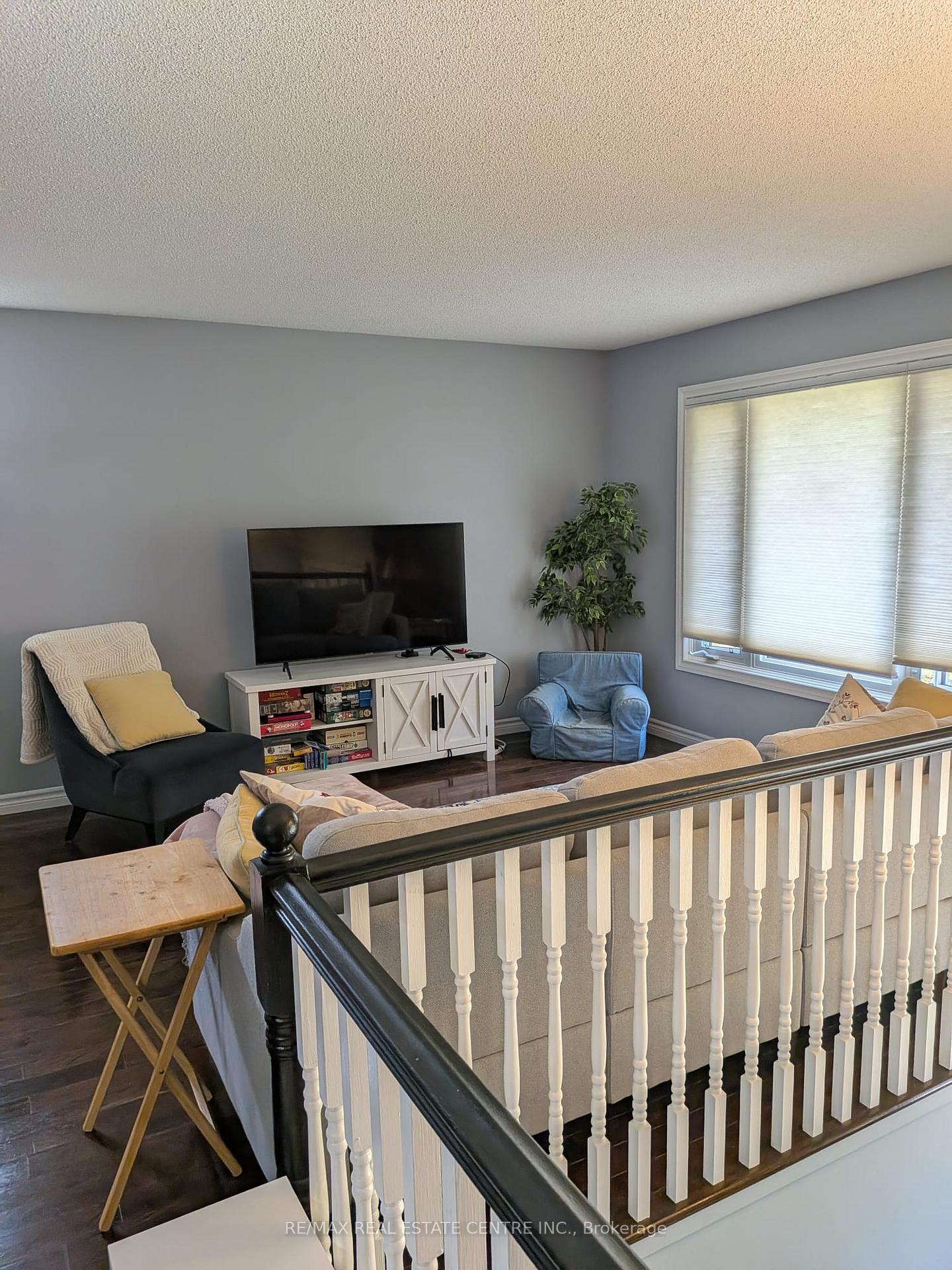 Photo 7 of 28 Teskey Court, Collingwood — HOMEH