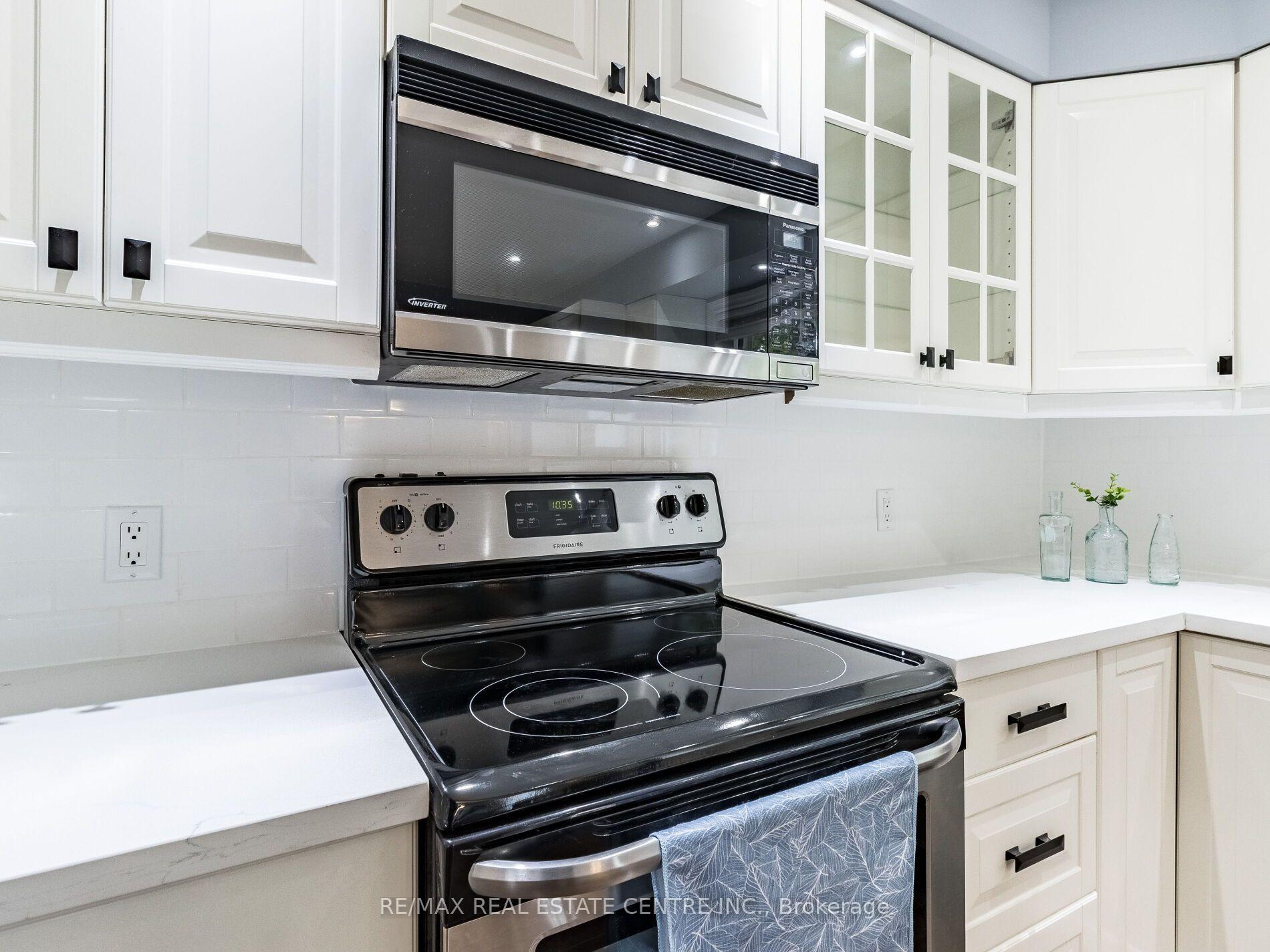 Photo 10 of 28 Teskey Court, Collingwood — HOMEH