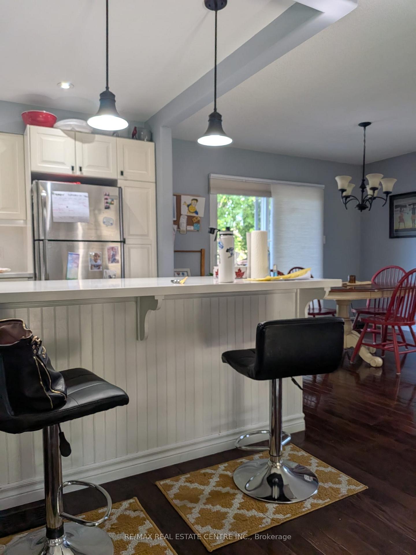 Photo 12 of 28 Teskey Court, Collingwood — HOMEH