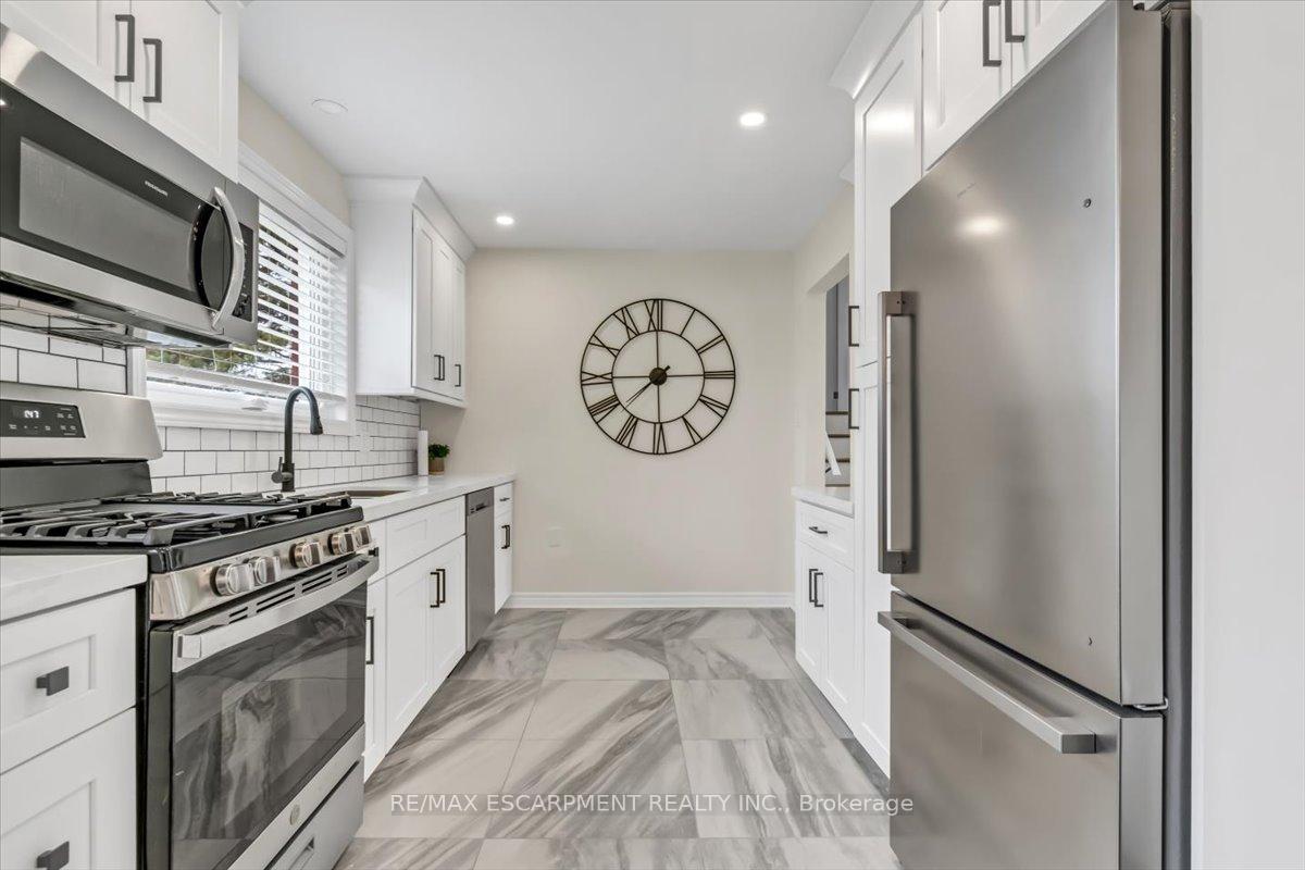 Photo 8 of Unit Upper, 58 Columbia Drive, Hamilton, Buchanan — HOMEH