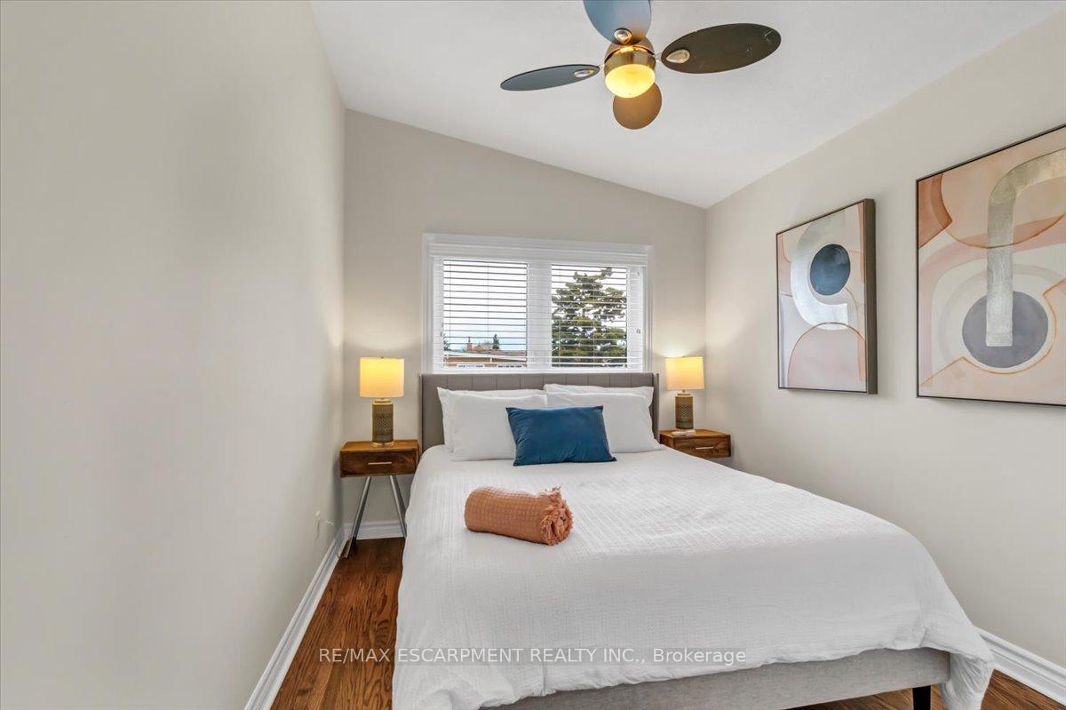 Photo 11 of Unit Upper, 58 Columbia Drive, Hamilton, Buchanan — HOMEH