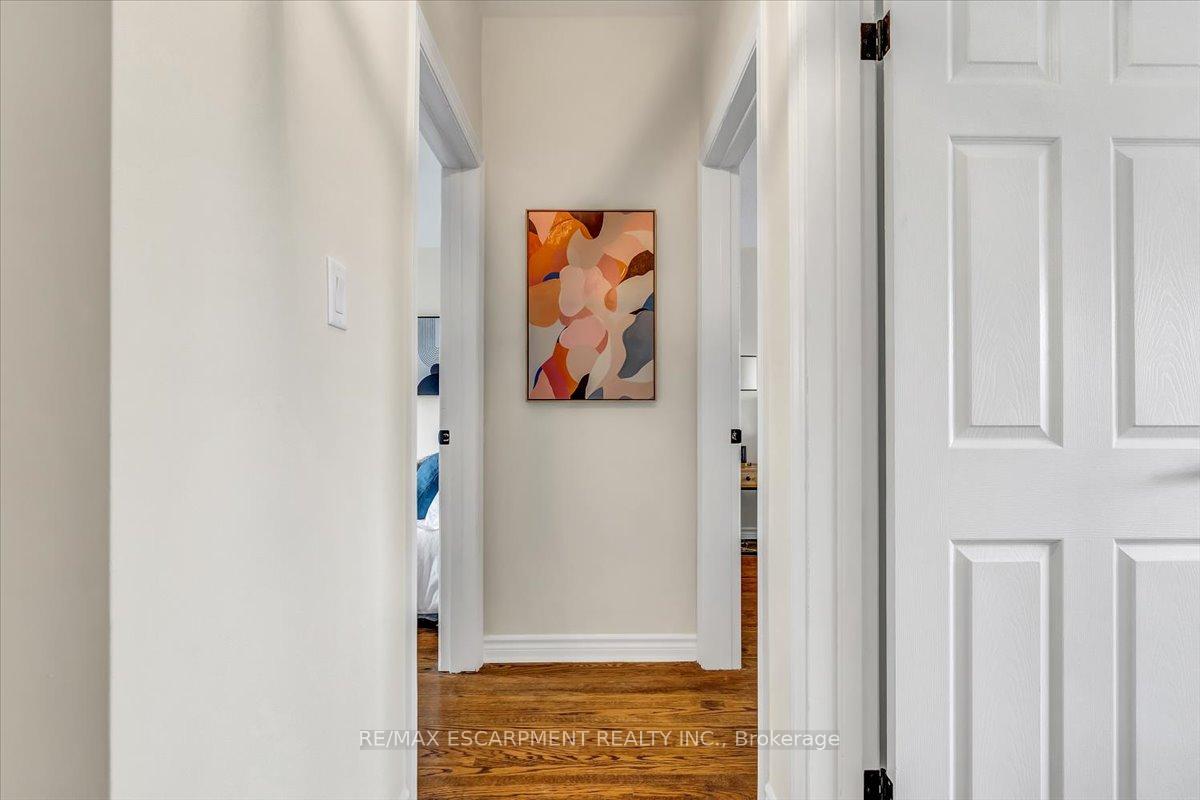 Photo 16 of Unit Upper, 58 Columbia Drive, Hamilton, Buchanan — HOMEH
