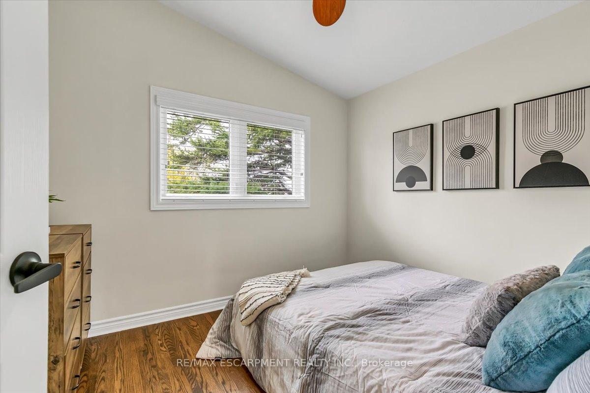 Photo 17 of Unit Upper, 58 Columbia Drive, Hamilton, Buchanan — HOMEH