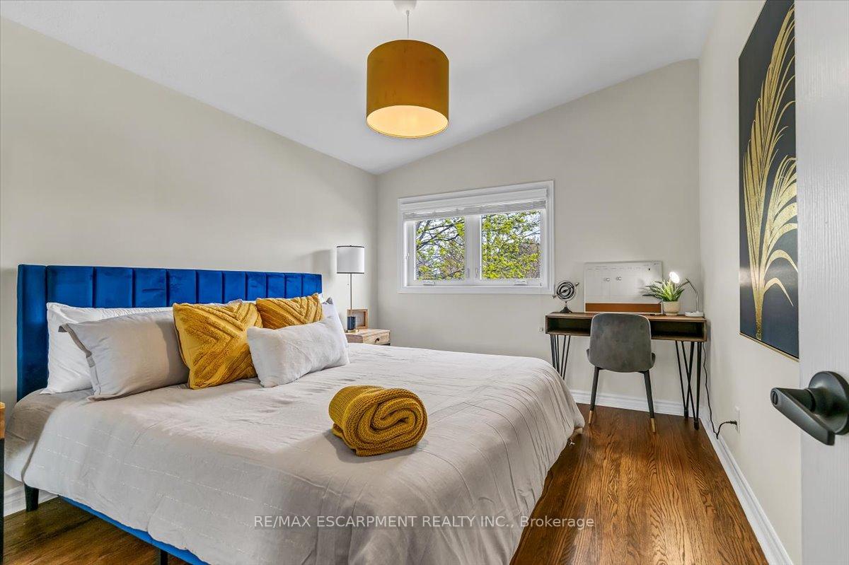 Photo 19 of Unit Upper, 58 Columbia Drive, Hamilton, Buchanan — HOMEH