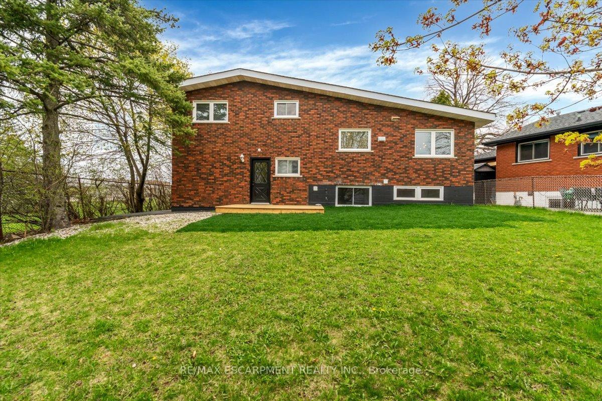 Photo 23 of Unit Upper, 58 Columbia Drive, Hamilton, Buchanan — HOMEH