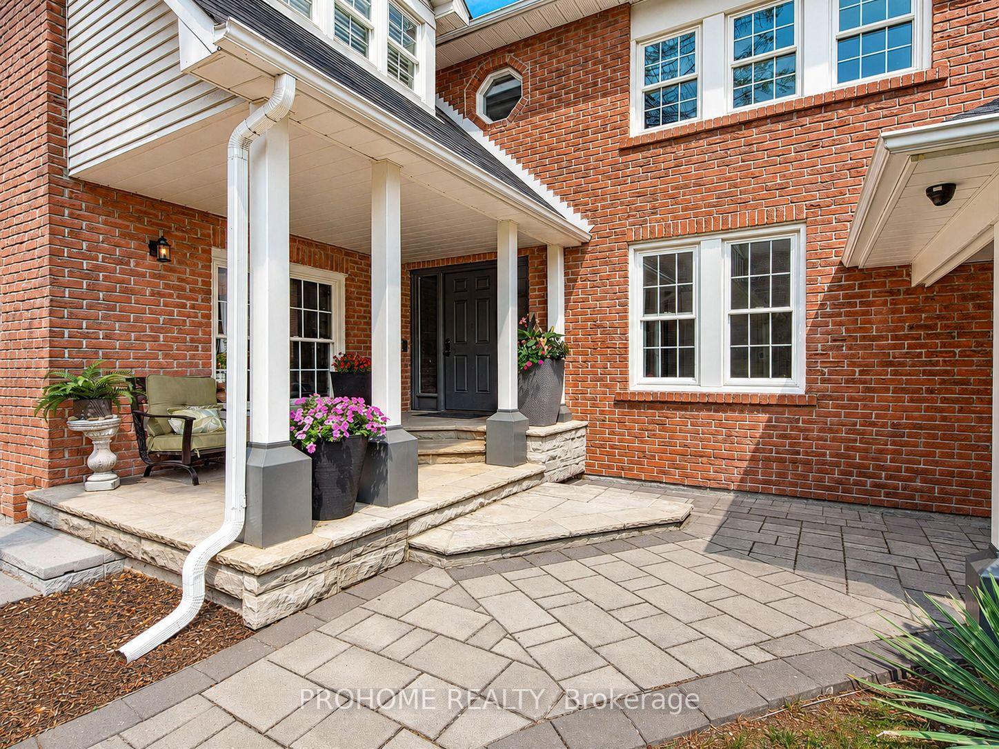 Photo 4 of 43 Rosemead Close, Markham, Unionville — HOMEH