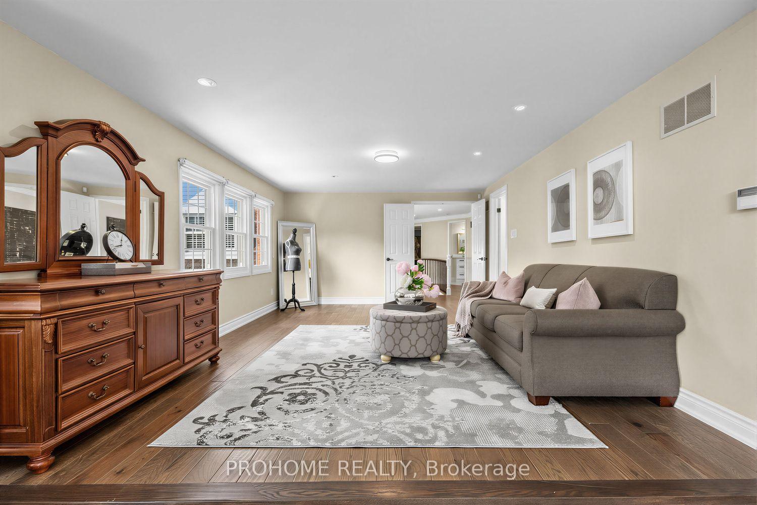 Photo 19 of 43 Rosemead Close, Markham, Unionville — HOMEH