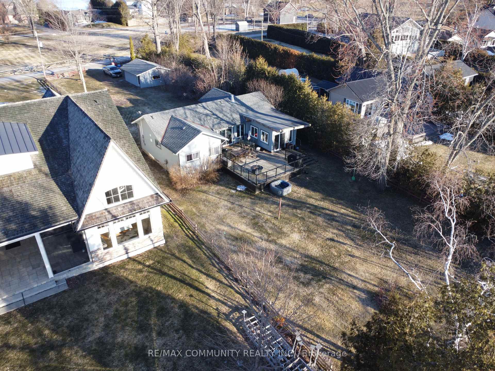 Photo 7 of 579 Duclos Point Road, Georgina, Pefferlaw — HOMEH