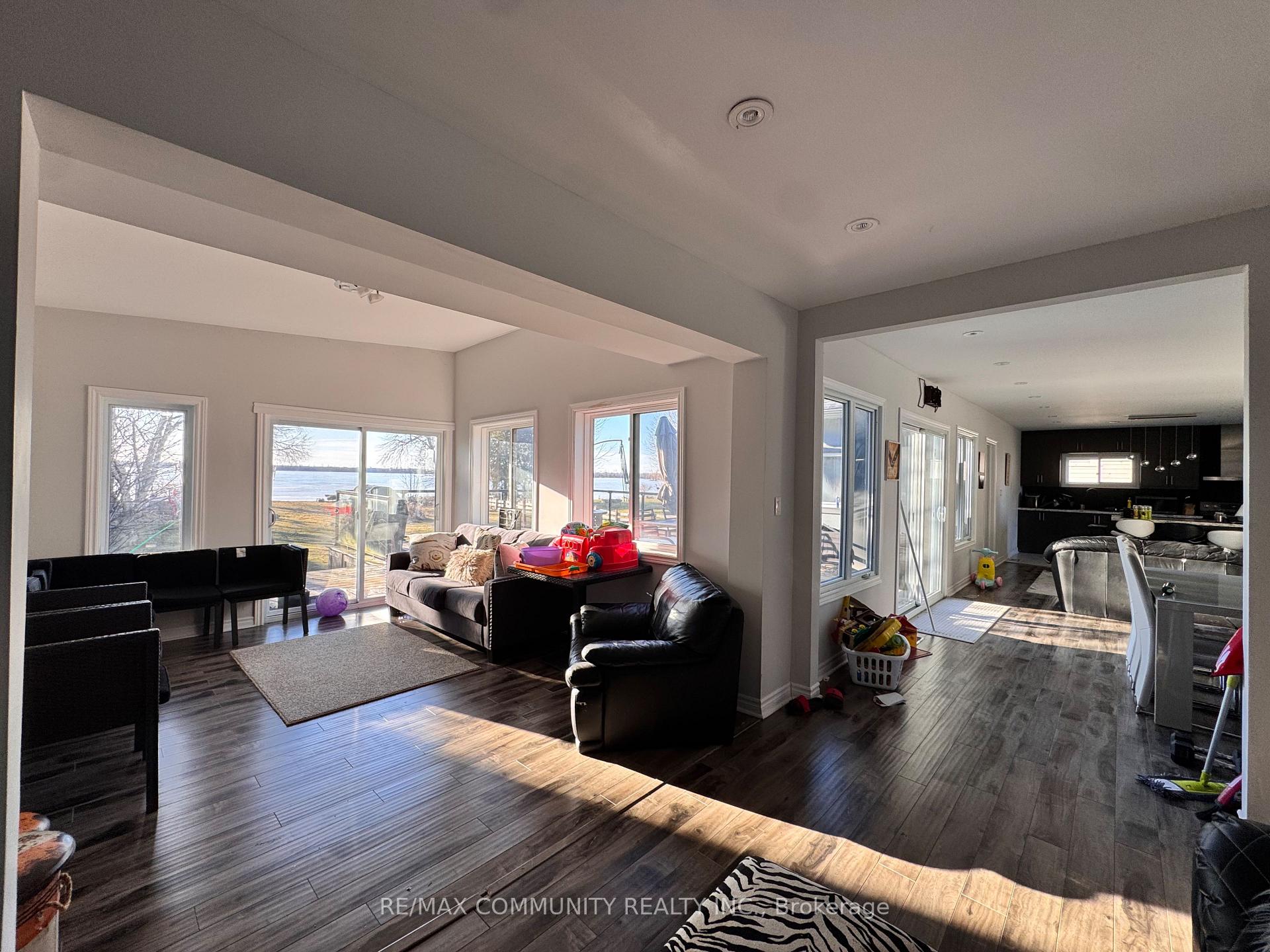 Photo 31 of 579 Duclos Point Road, Georgina, Pefferlaw — HOMEH