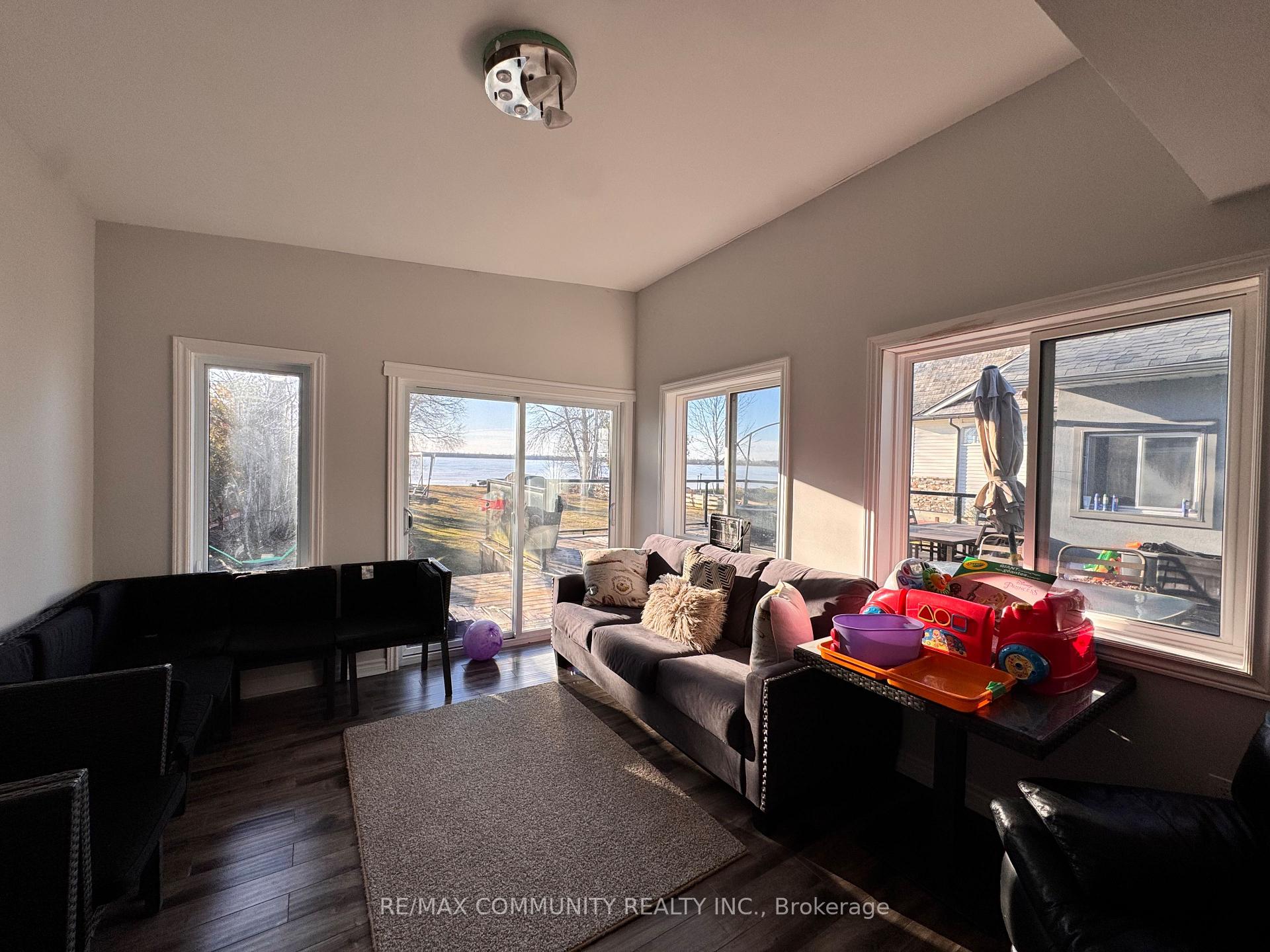 Photo 33 of 579 Duclos Point Road, Georgina, Pefferlaw — HOMEH