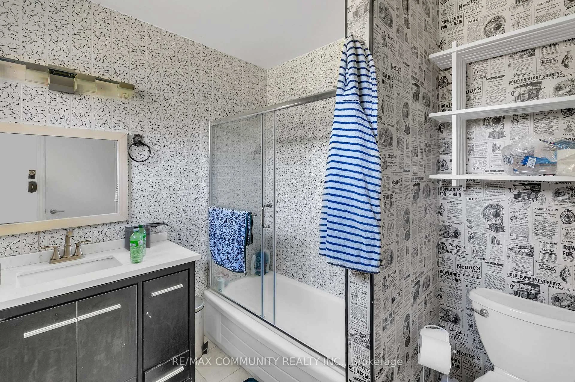 Photo 8 of 579 Duclos Point Road, Georgina, Pefferlaw — HOMEH