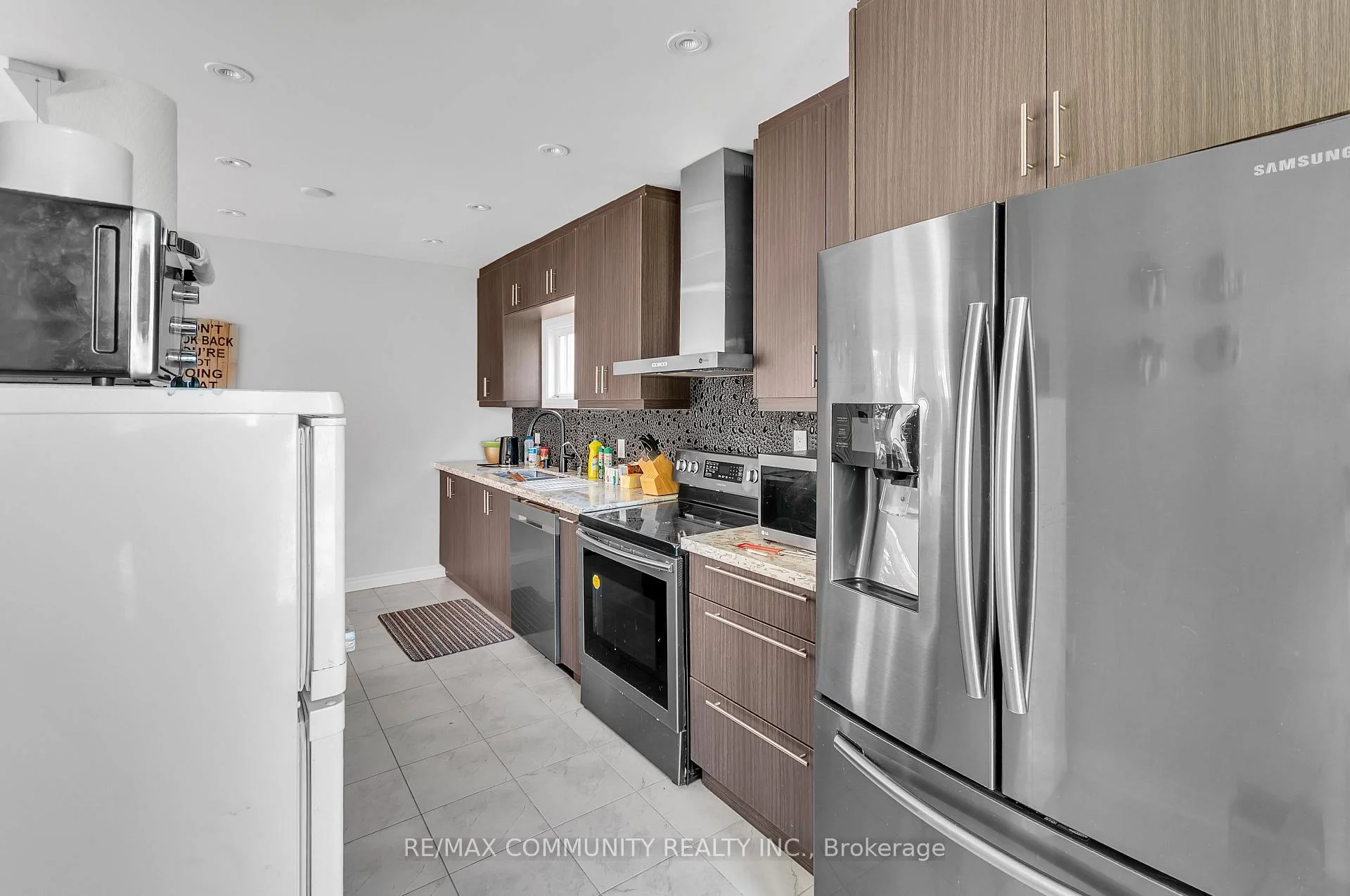Photo 28 of 579 Duclos Point Road, Georgina, Pefferlaw — HOMEH