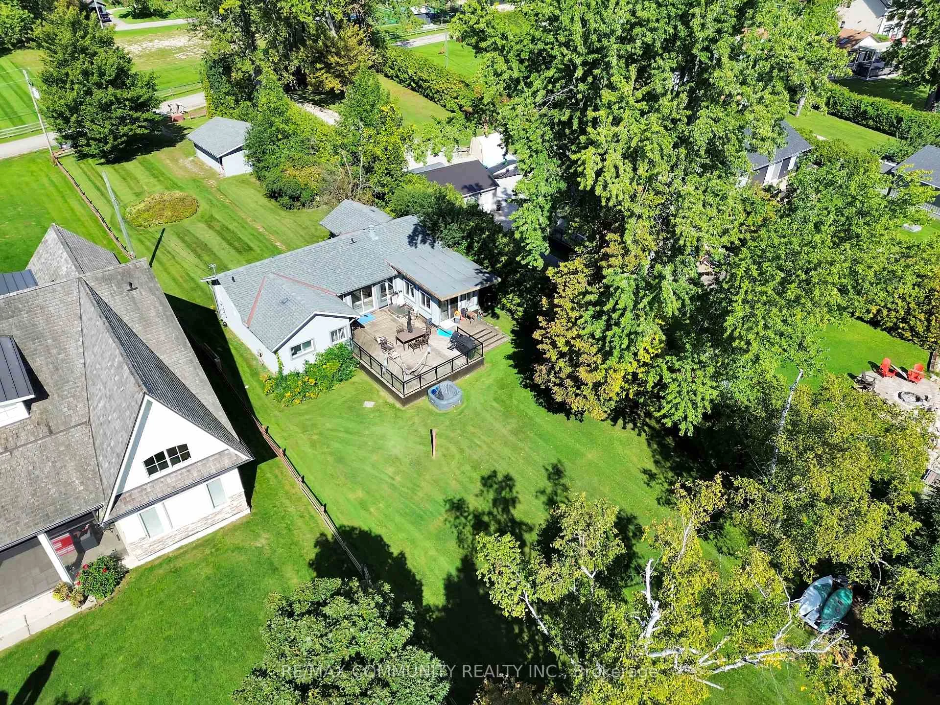 Photo 54 of 579 Duclos Point Road, Georgina, Pefferlaw — HOMEH