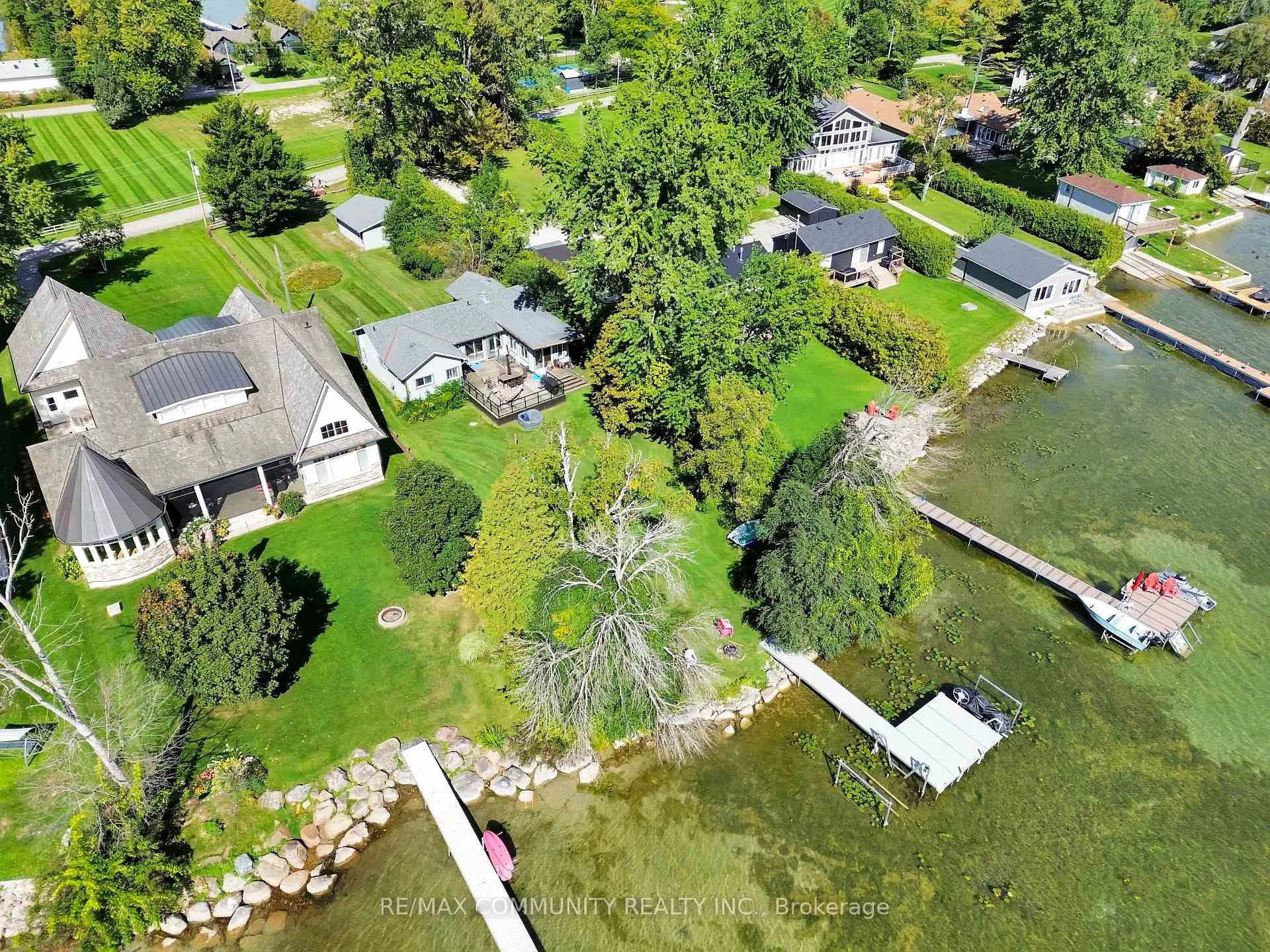 Photo 55 of 579 Duclos Point Road, Georgina, Pefferlaw — HOMEH