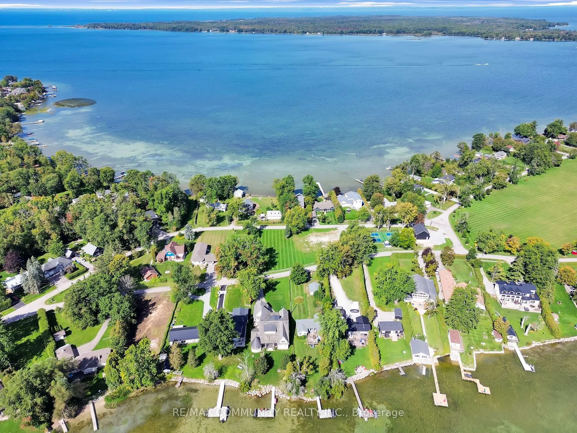 Photo 62 of 579 Duclos Point Road, Georgina, Pefferlaw — HOMEH