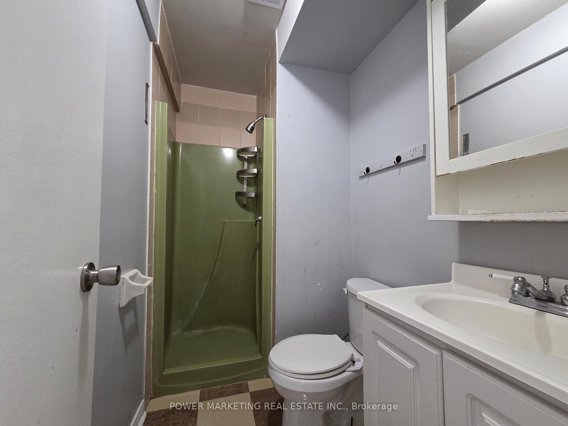 Photo 12 of Unit B, 81 Craig Henry Drive, Ottawa, Craig Henry/Woodvale — HOMEH