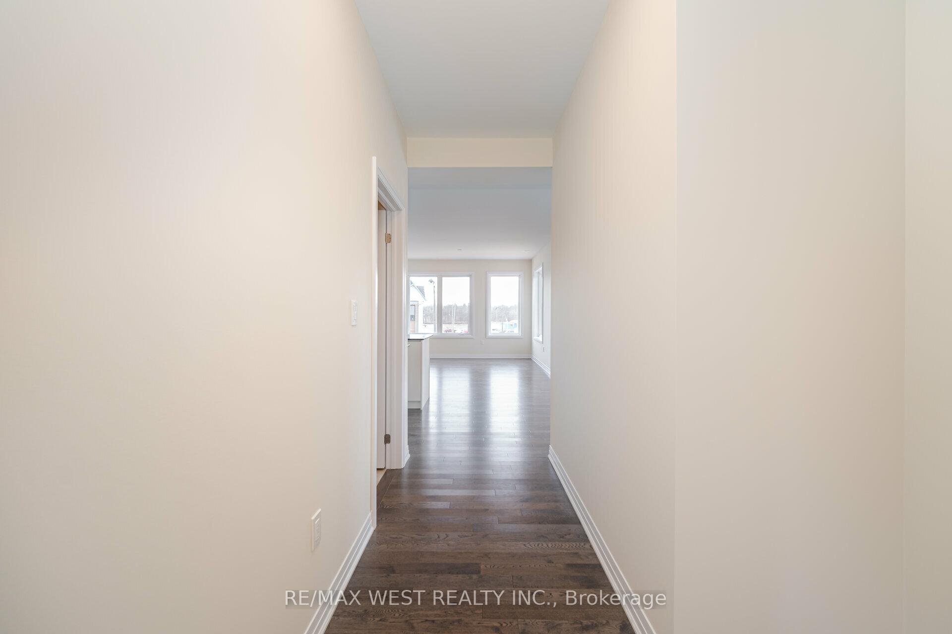 Photo 11 of 120 Settlers Road E, Oakville, Glenorchy — HOMEH