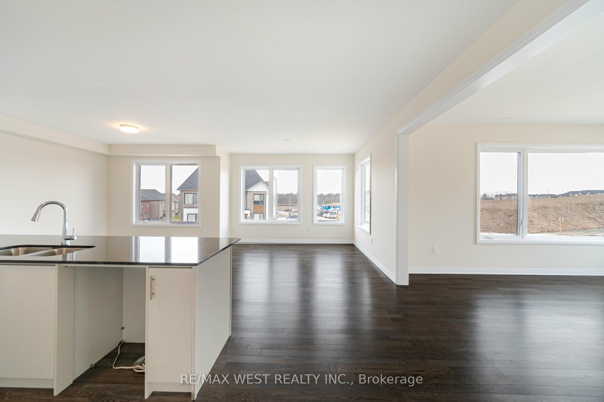 Photo 12 of 120 Settlers Road E, Oakville, Glenorchy — HOMEH