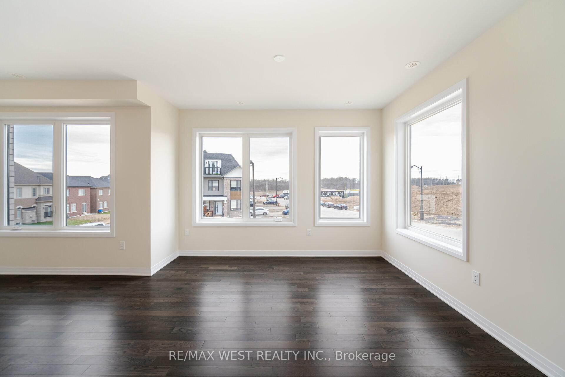 Photo 18 of 120 Settlers Road E, Oakville, Glenorchy — HOMEH