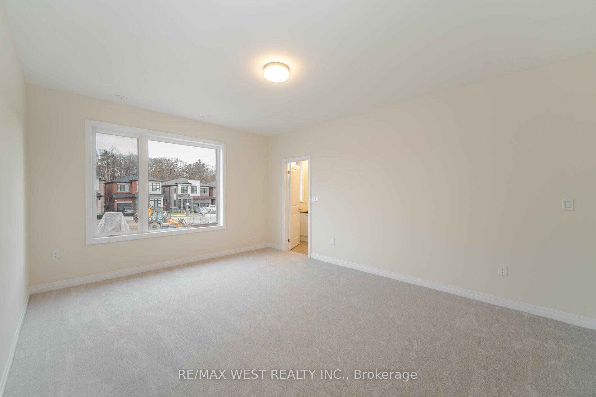 Photo 24 of 120 Settlers Road E, Oakville, Glenorchy — HOMEH