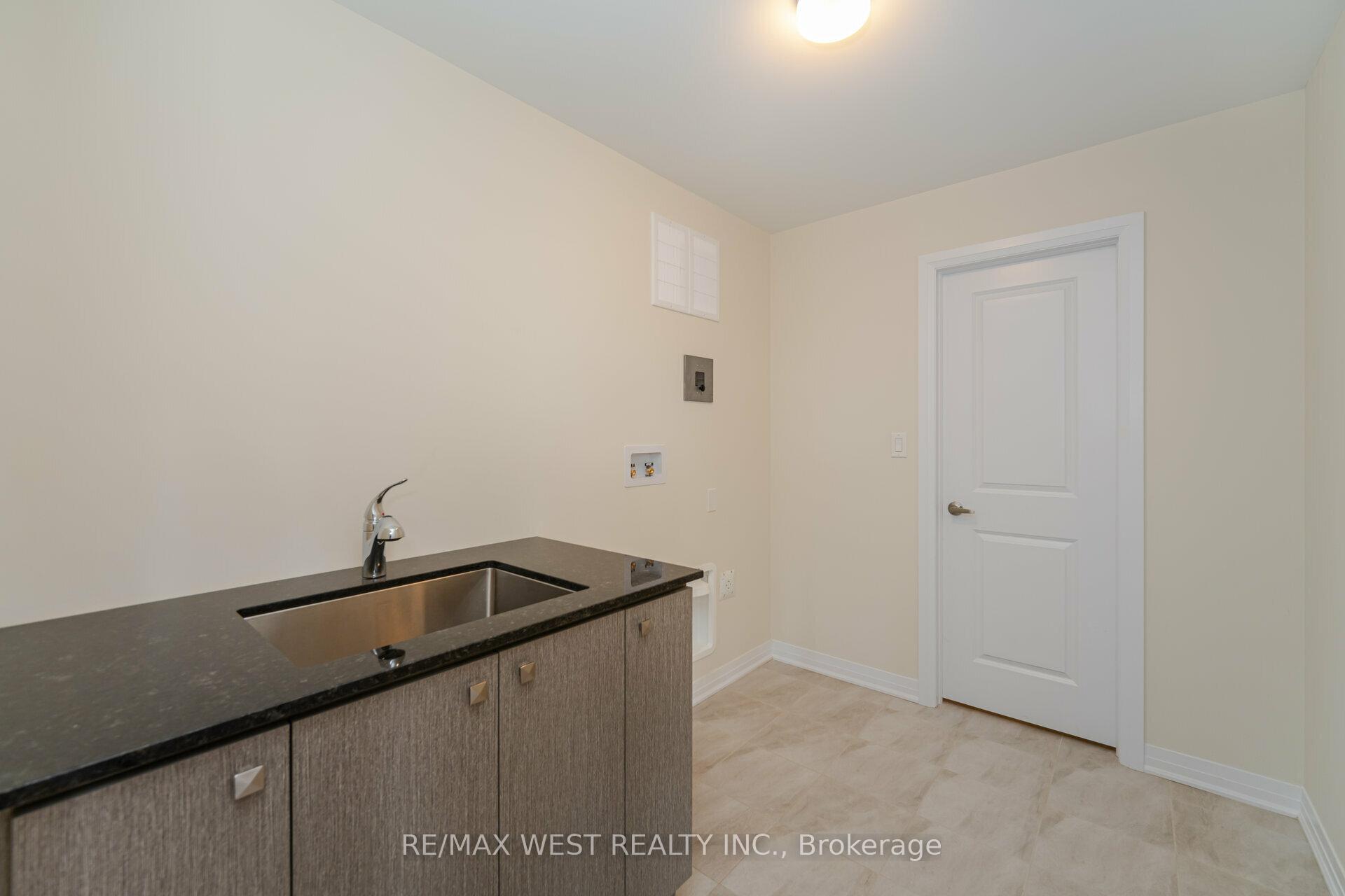 Photo 32 of 120 Settlers Road E, Oakville, Glenorchy — HOMEH