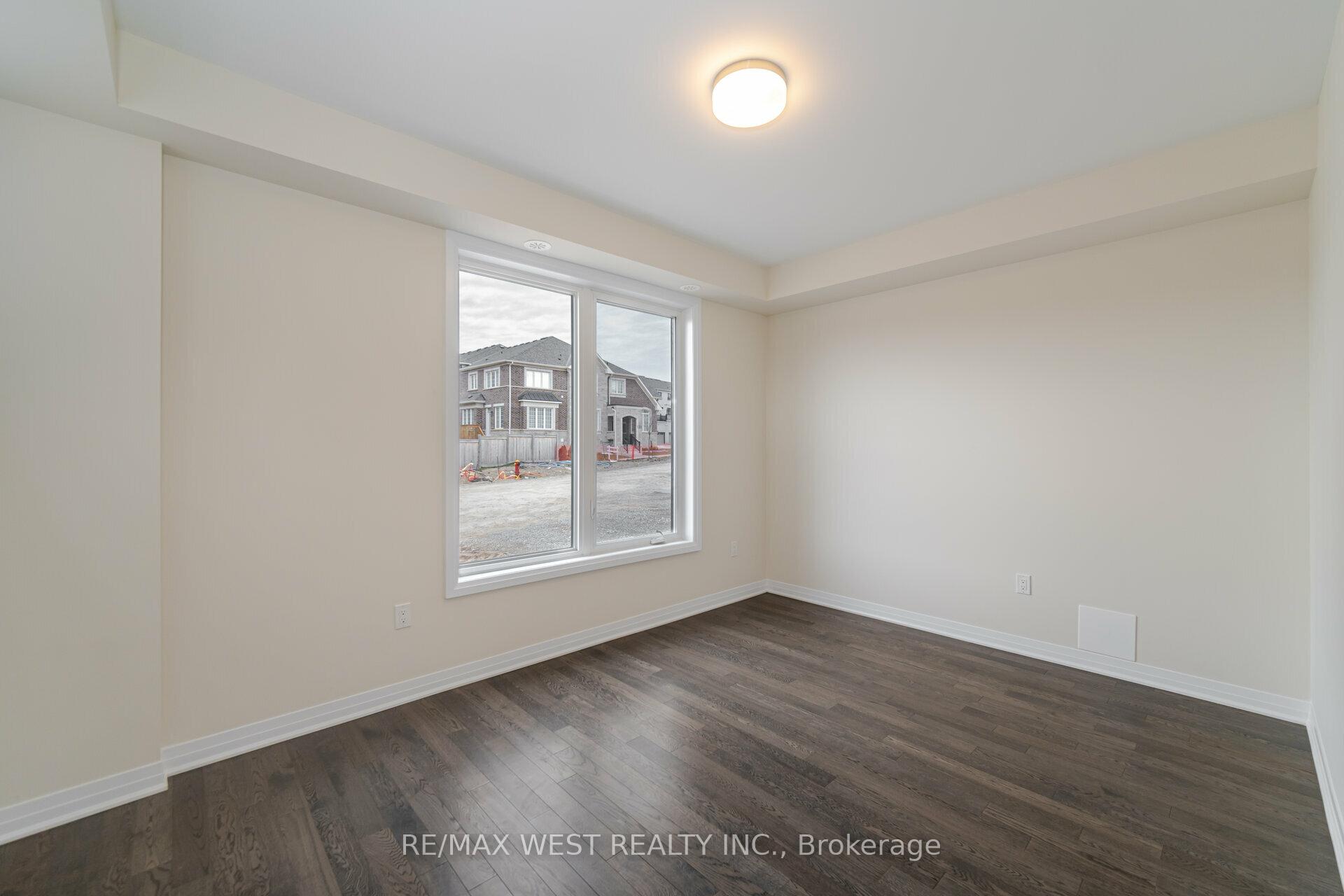 Photo 37 of 120 Settlers Road E, Oakville, Glenorchy — HOMEH
