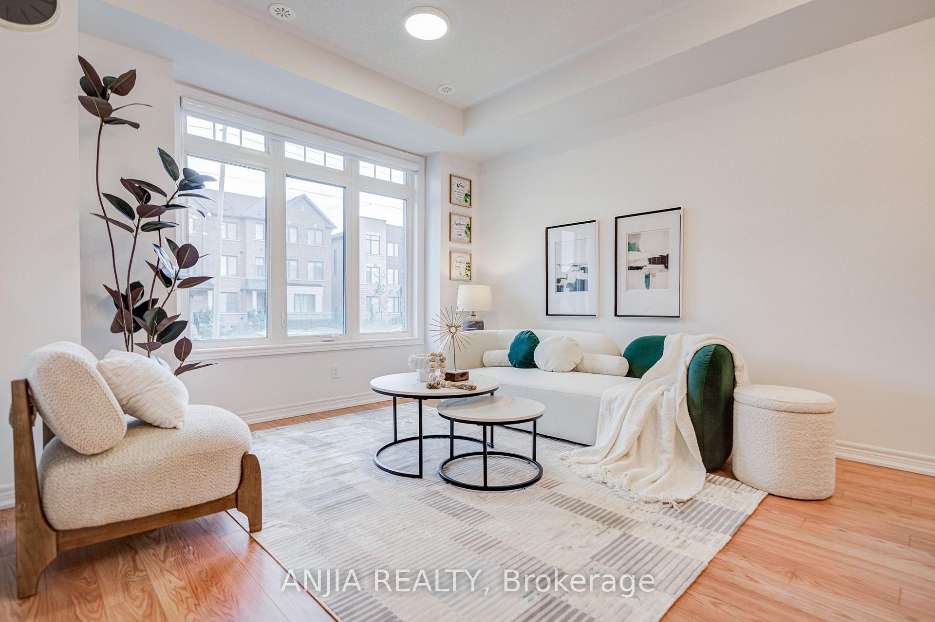Photo 2 of 11794 Tenth Line, Whitchurch-Stouffville, Stouffville — HOMEH