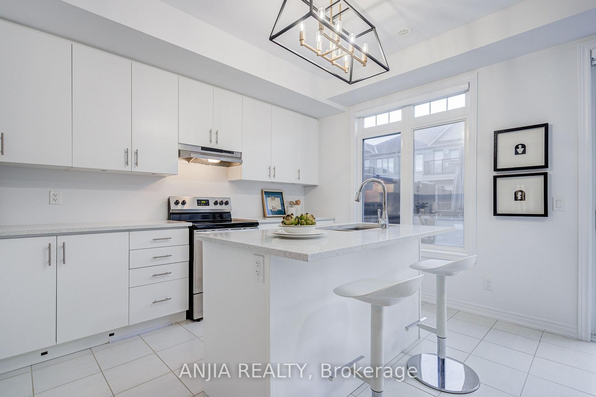 Photo 18 of 11794 Tenth Line, Whitchurch-Stouffville, Stouffville — HOMEH