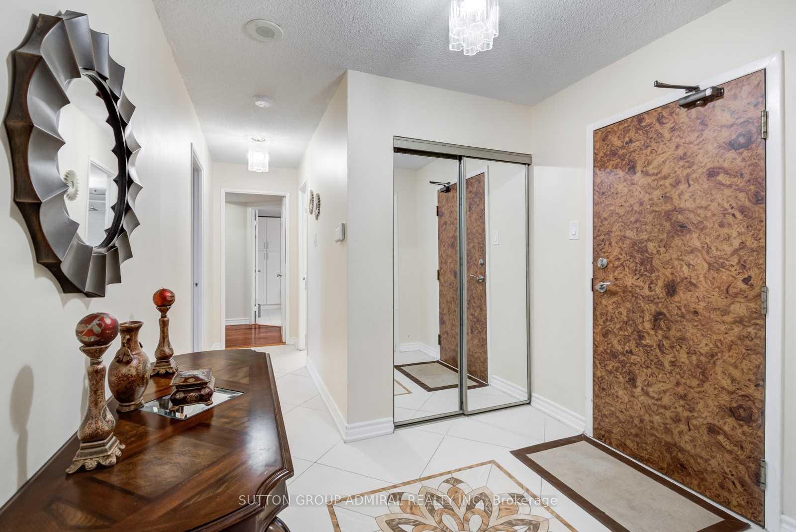 Photo 2 of Unit 807, 5460 Yonge Street, North York, Willowdale West — HOMEH