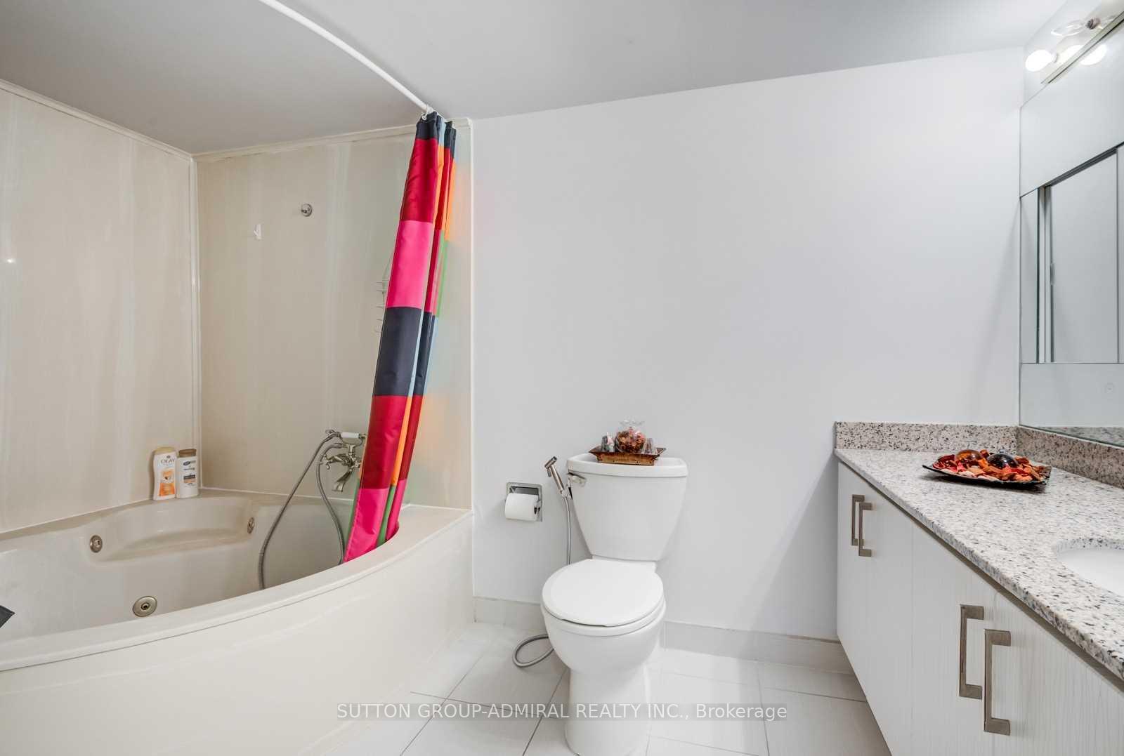 Photo 12 of Unit 807, 5460 Yonge Street, North York, Willowdale West — HOMEH