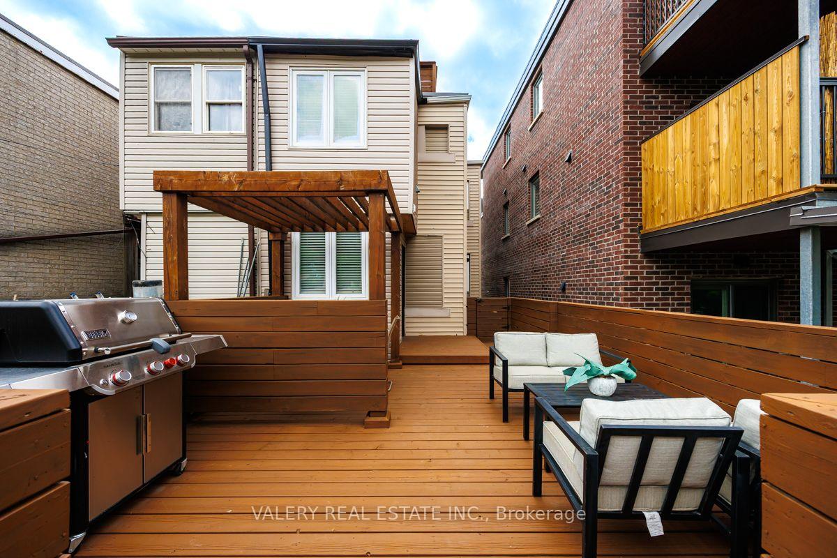 Photo 13 of Unit Upper, 219 Mcroberts Avenue, Toronto, Corso Italia-Davenport — HOMEH