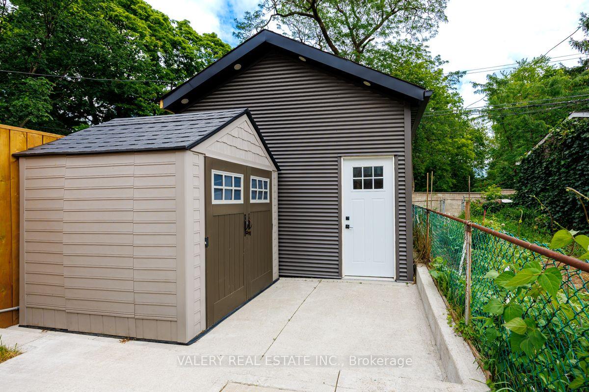 Photo 16 of Unit Upper, 219 Mcroberts Avenue, Toronto, Corso Italia-Davenport — HOMEH
