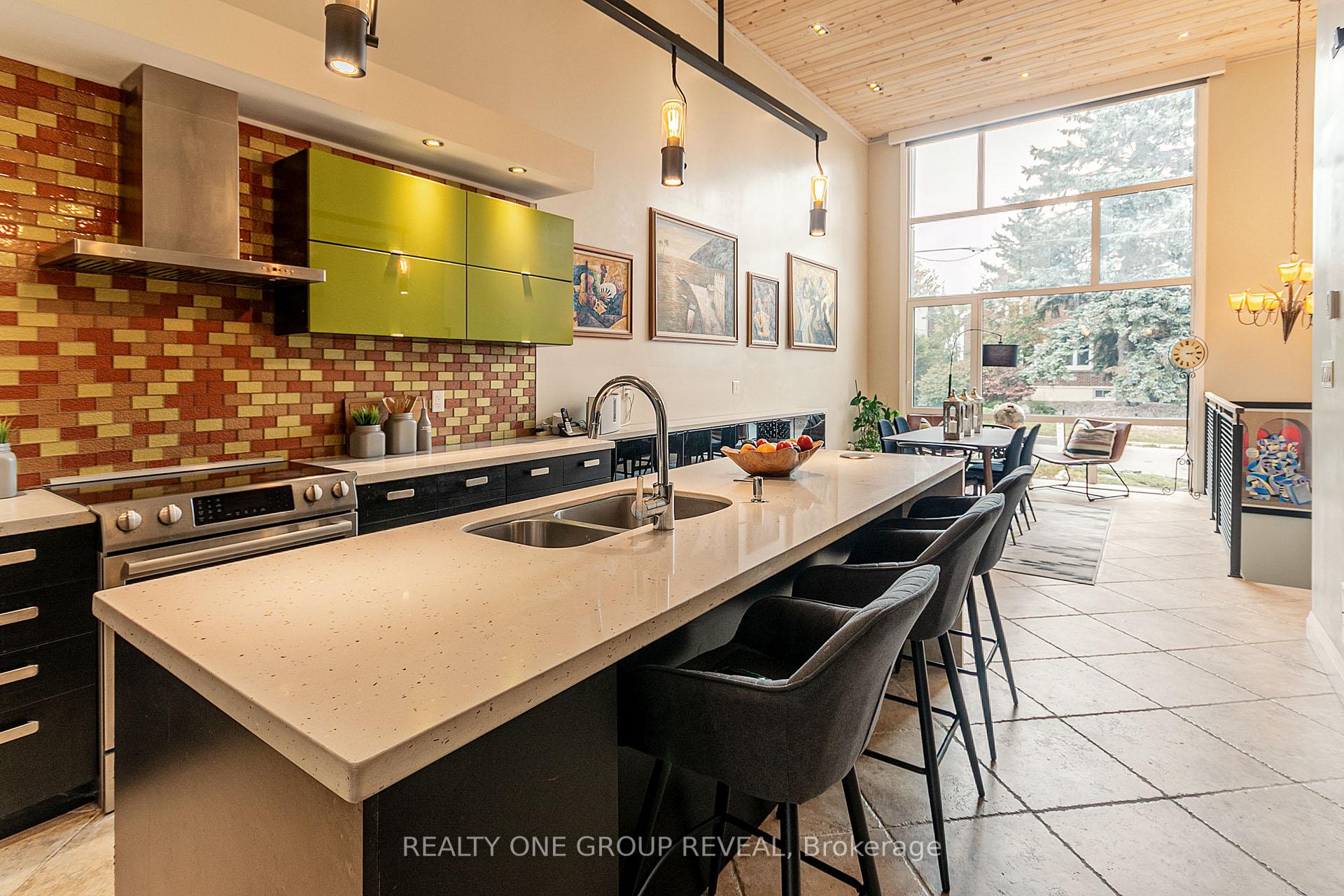 Photo 2 of 20 Gradwell Drive, Scarborough, Cliffcrest — HOMEH